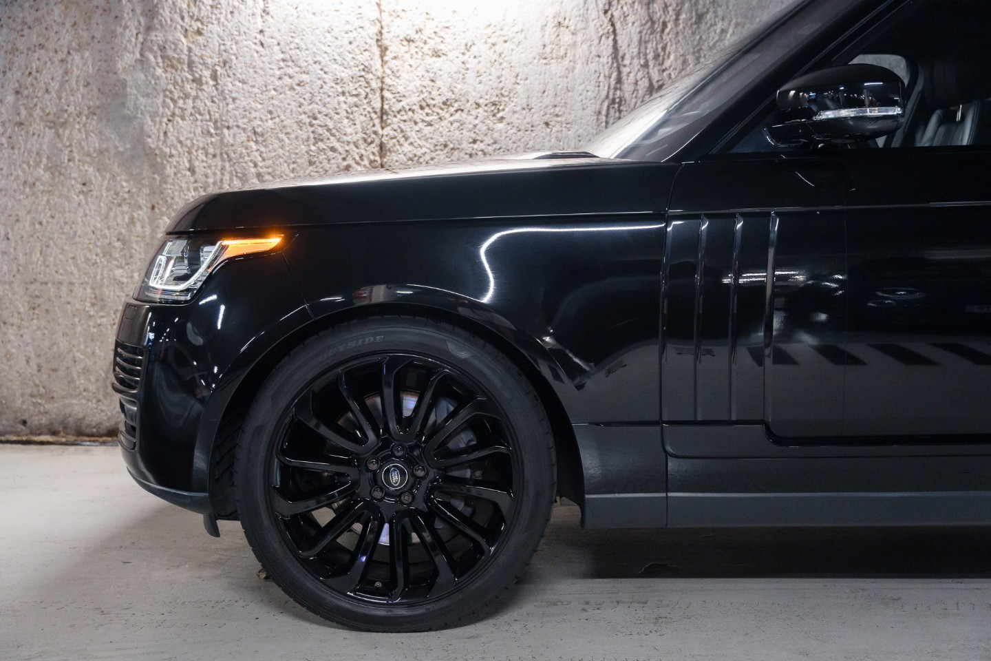 
                                                Voiture
                                                 Land Rover Range Rover Supercharged Autobiography