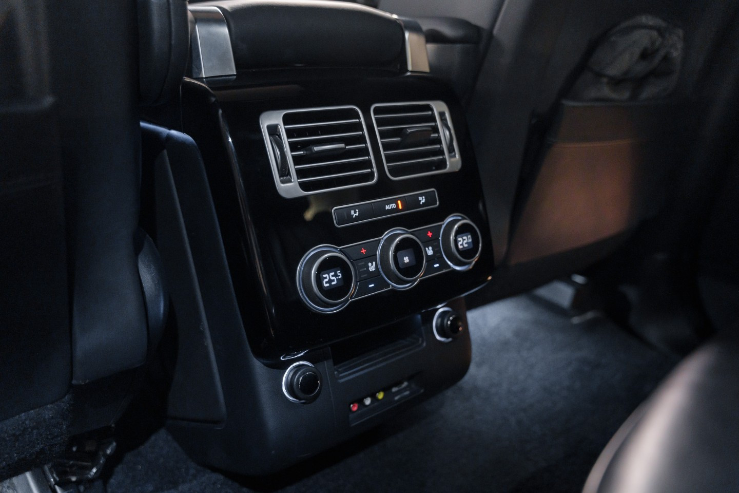 
                                                Voiture
                                                 Land Rover Range Rover Supercharged Autobiography
