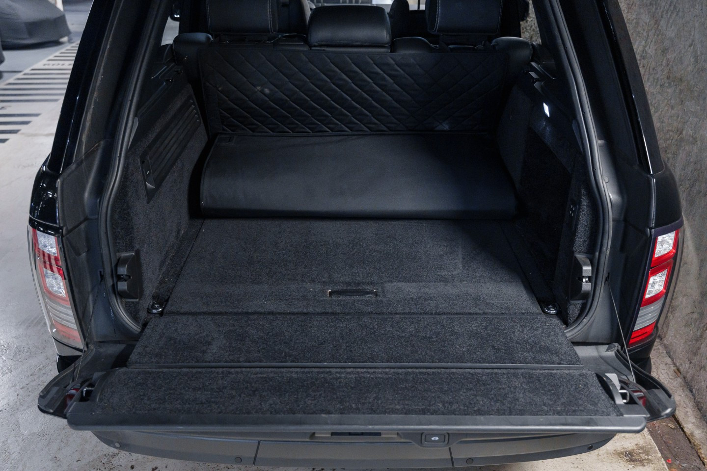 
                                                Voiture
                                                 Land Rover Range Rover Supercharged Autobiography