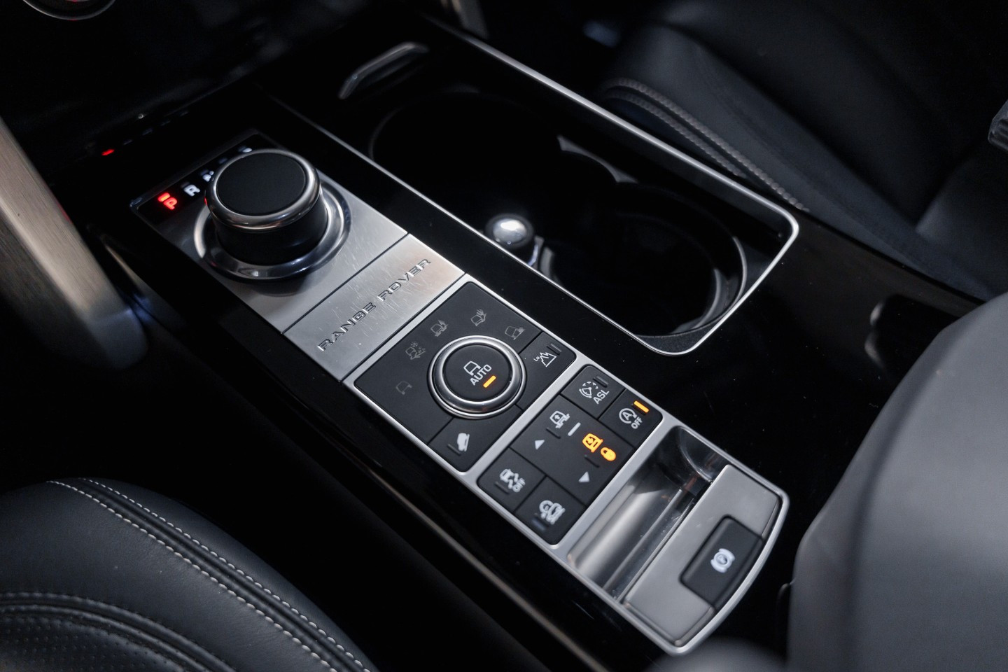 
                                                Voiture
                                                 Land Rover Range Rover Supercharged Autobiography