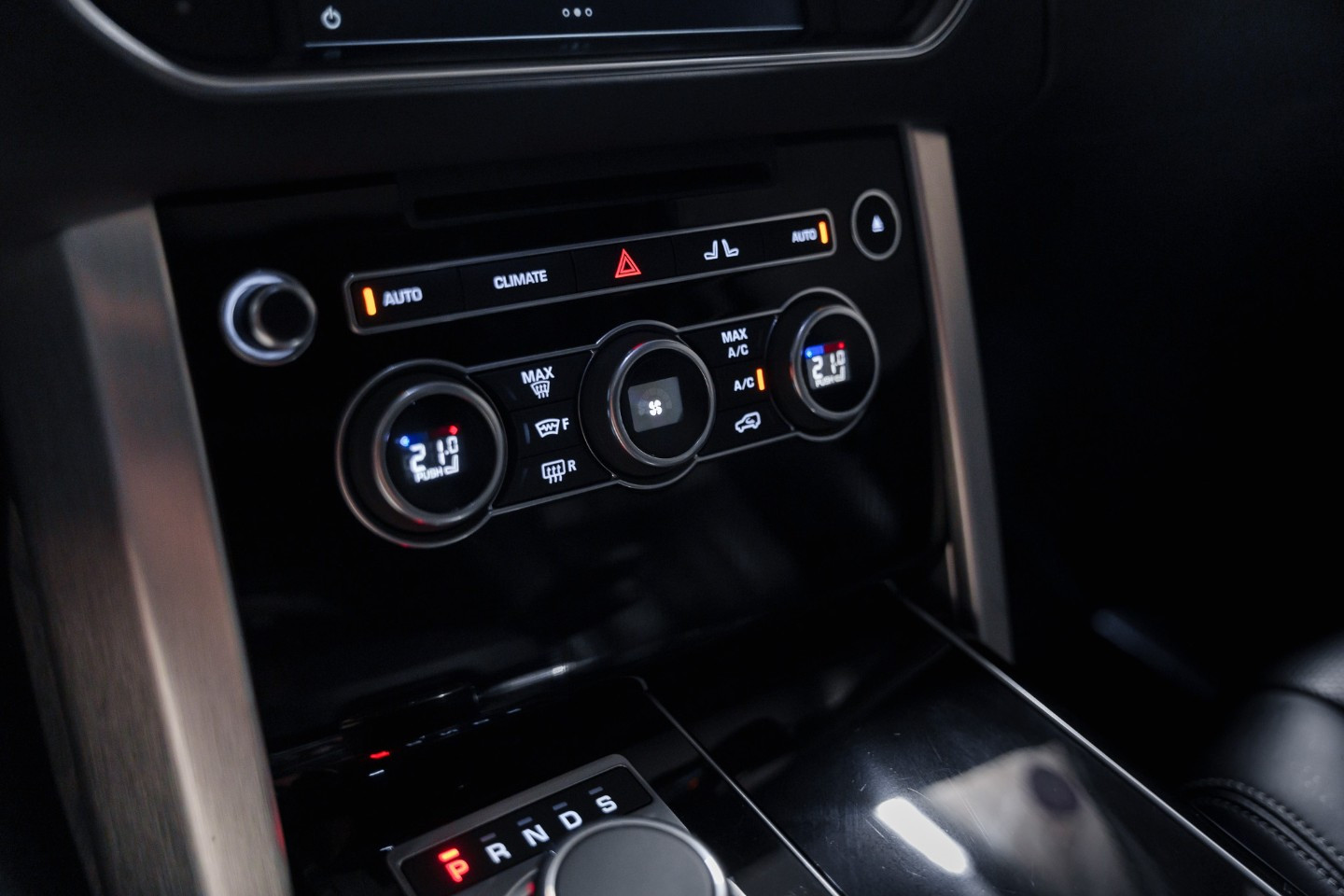 
                                                Voiture
                                                 Land Rover Range Rover Supercharged Autobiography
