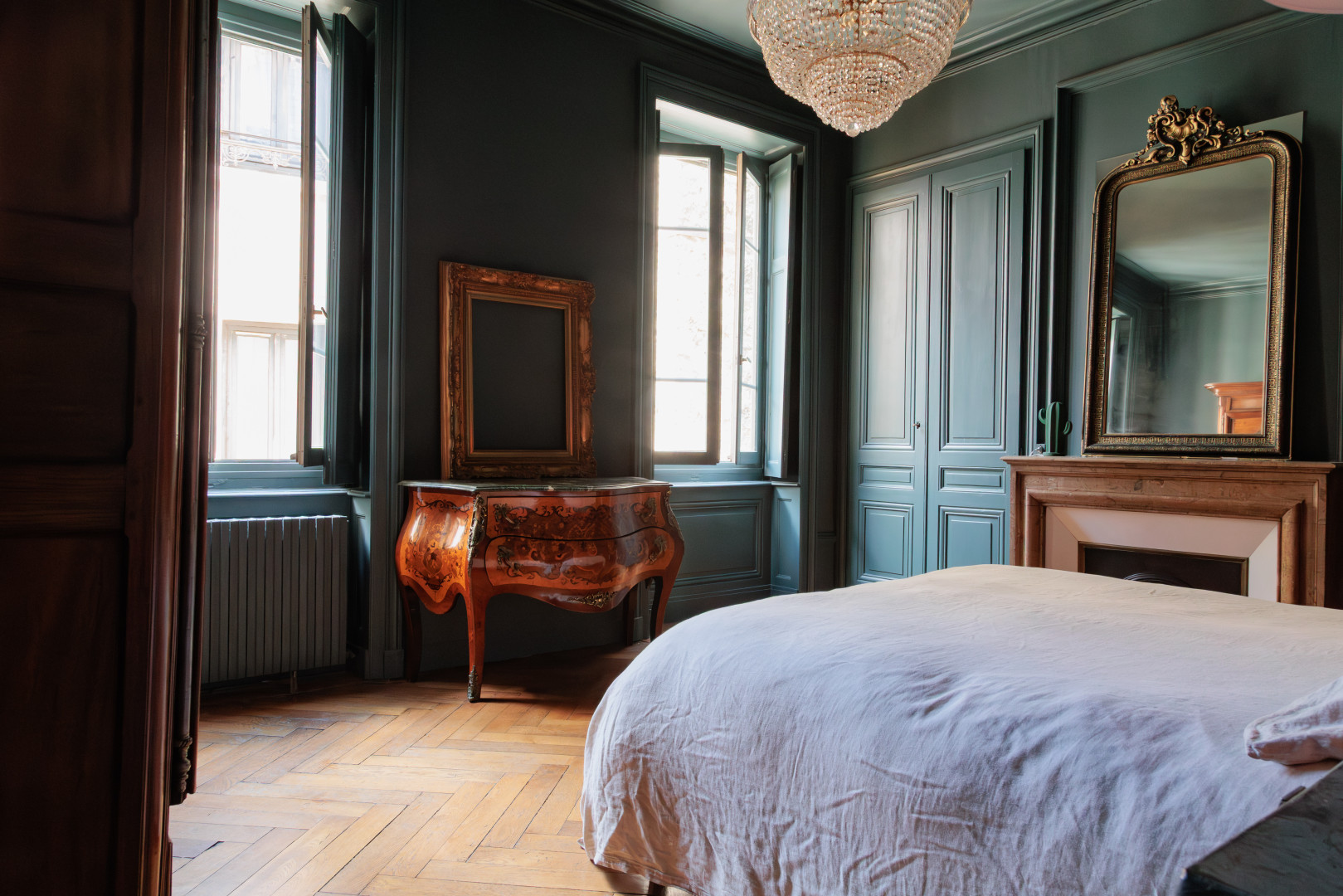 
                                                Vente
                                                 L'art de vivre lyonnais dans toute son élégance