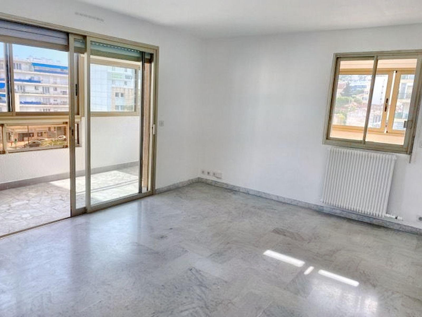 
                                                Location
                                                 Le Cannet