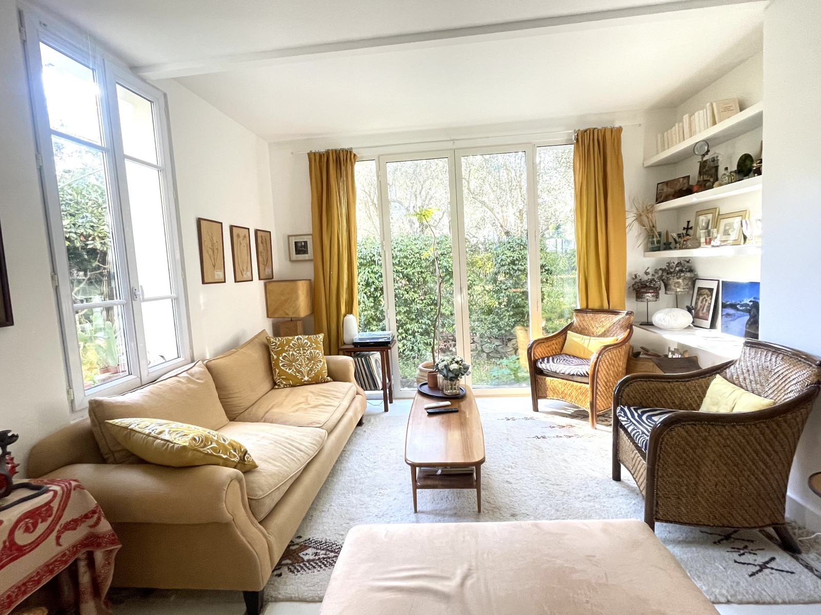 
                                                Vente
                                                 LE CANNET MAIRIE Villa 8 pièce(s) 150m2 env - Terrain 557m2 - Dépendances