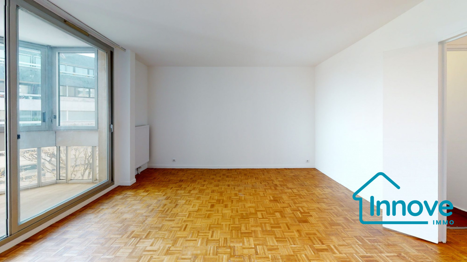 
                                                Location
                                                 Le Chesnay, limite Versailles, lumineux T5 avec loggia