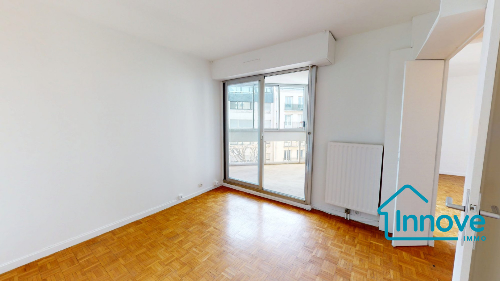 
                                                Location
                                                 Le Chesnay, limite Versailles, lumineux T5 avec loggia
