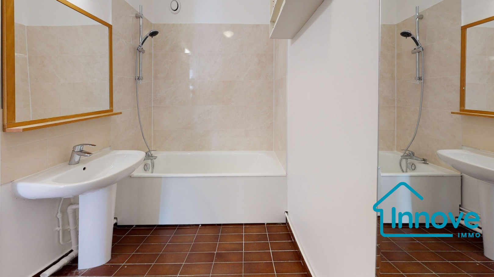 
                                                Location
                                                 Le Chesnay, limite Versailles, lumineux T5 avec loggia