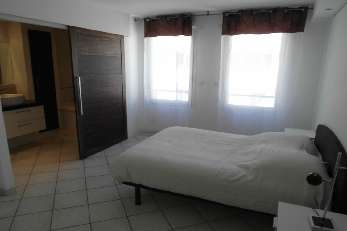 
                                                Location
                                                 Le Delanglade