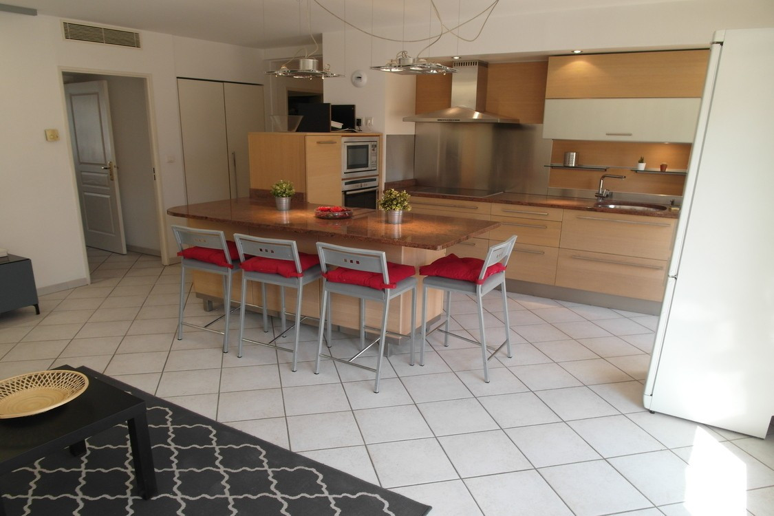 
                                                Location
                                                 Le Delanglade