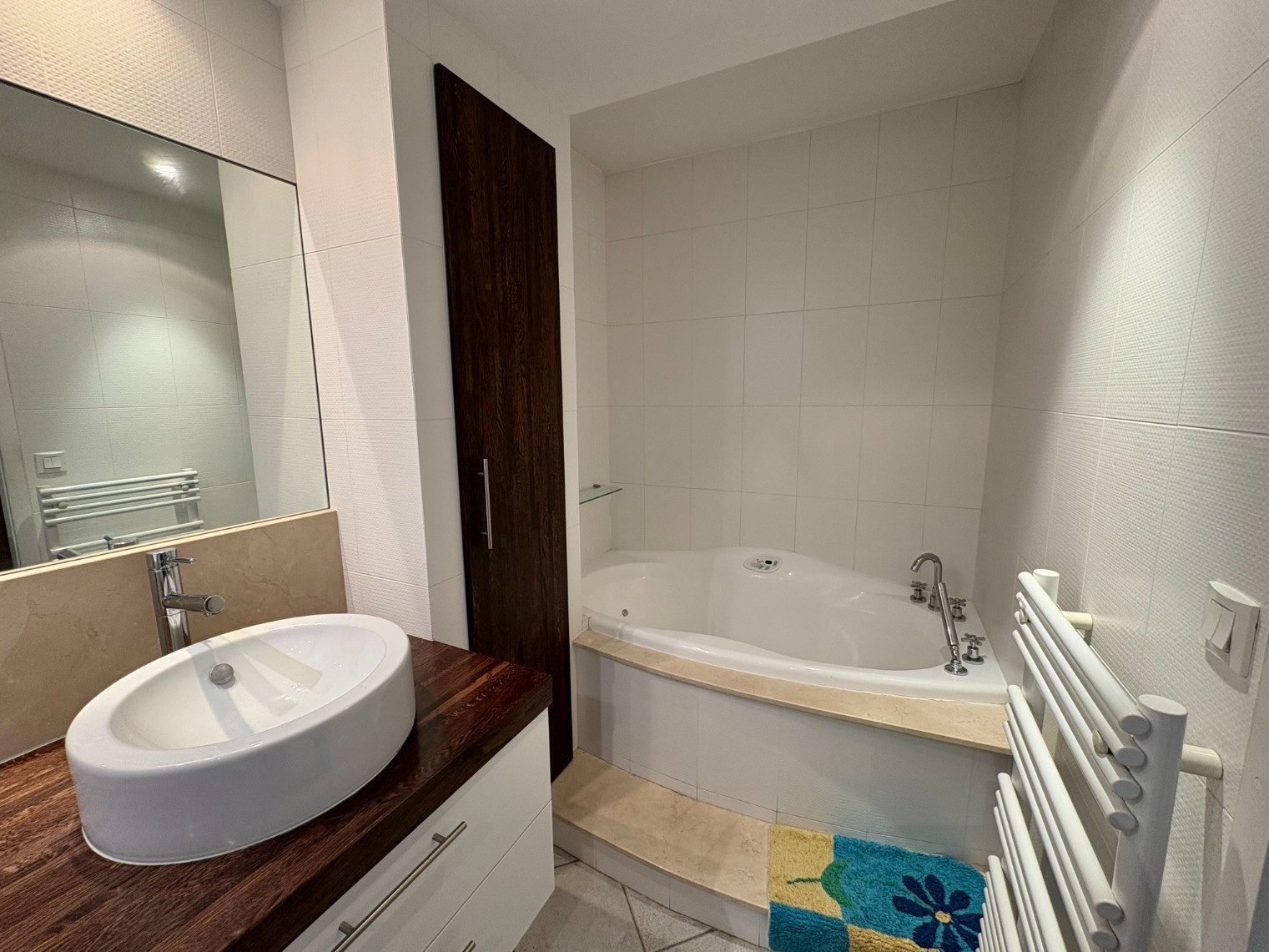 
                                                Location
                                                 Le Delanglade