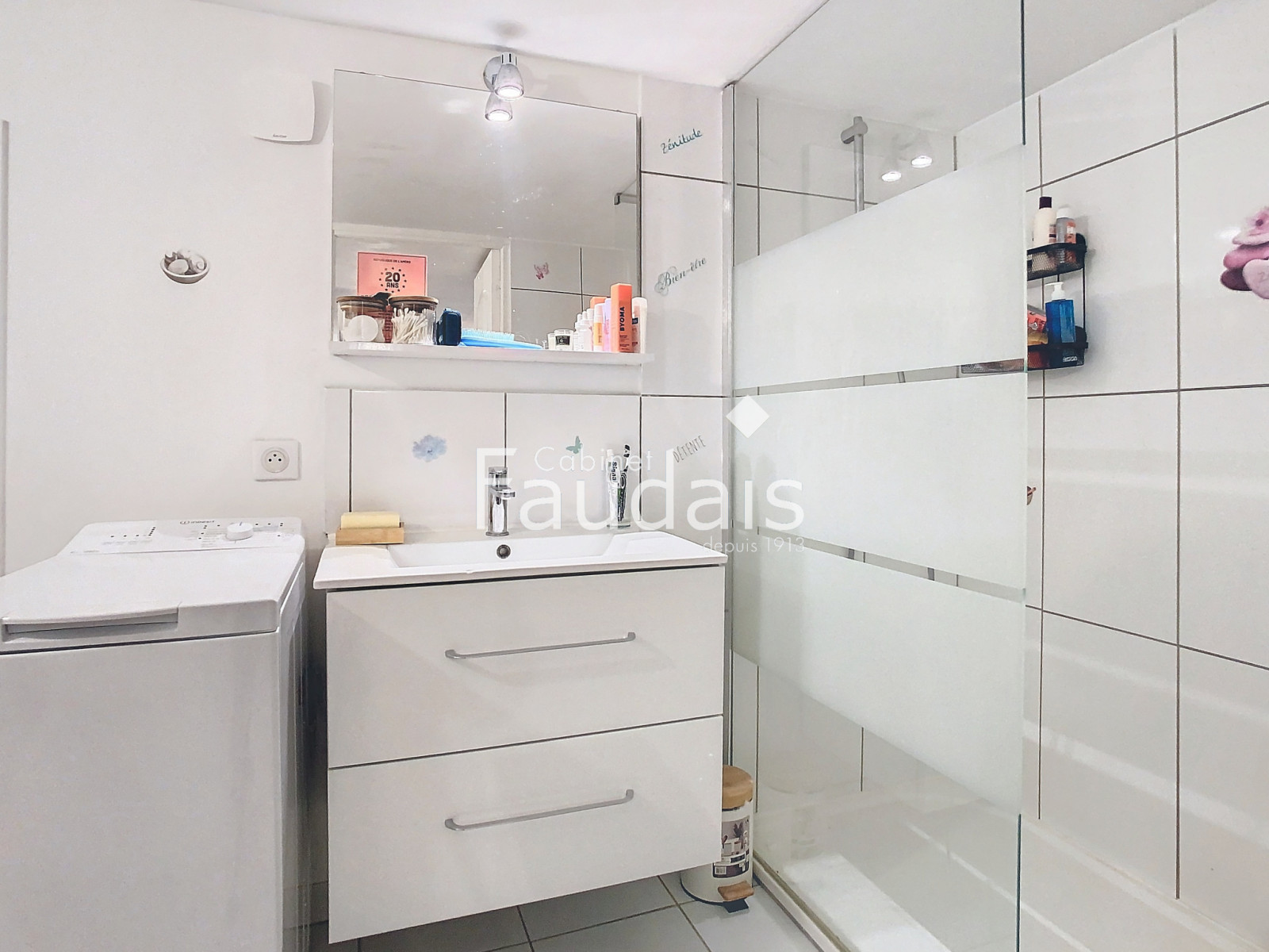 
                                                Vente
                                                 LE DEZERT, IMMEUBLE AVEC 3 APPARTEMENTS