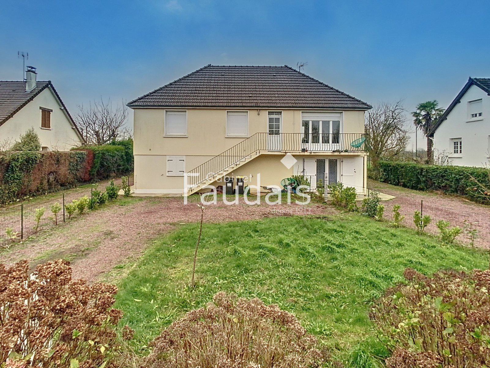 
                                                Vente
                                                 LE DEZERT, IMMEUBLE AVEC 3 APPARTEMENTS