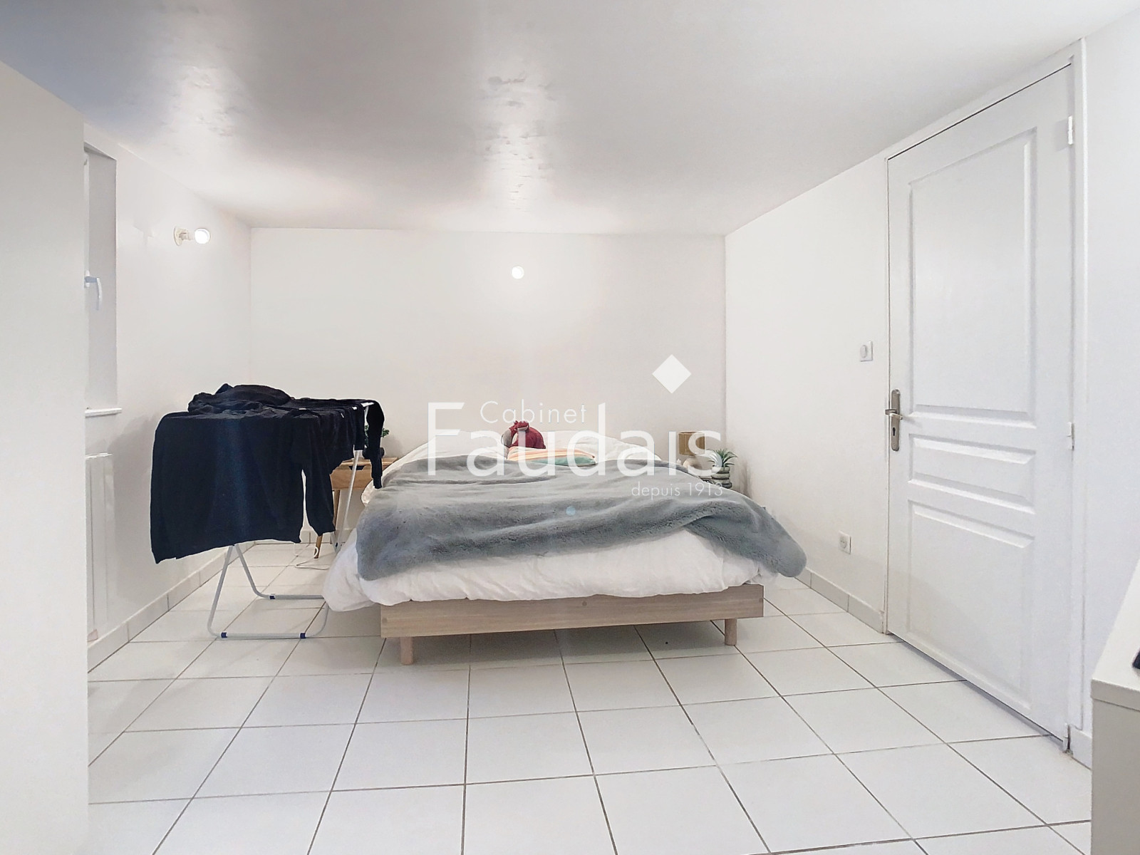 
                                                Vente
                                                 LE DEZERT, IMMEUBLE AVEC 3 APPARTEMENTS