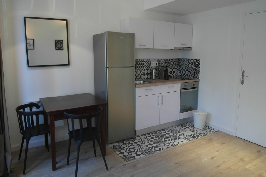 
                                                Location
                                                 Le Kilimandjaro