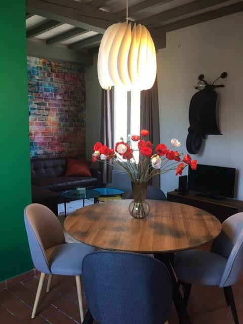 
                                                Location
                                                 Le Mondrian et sa déco atypique