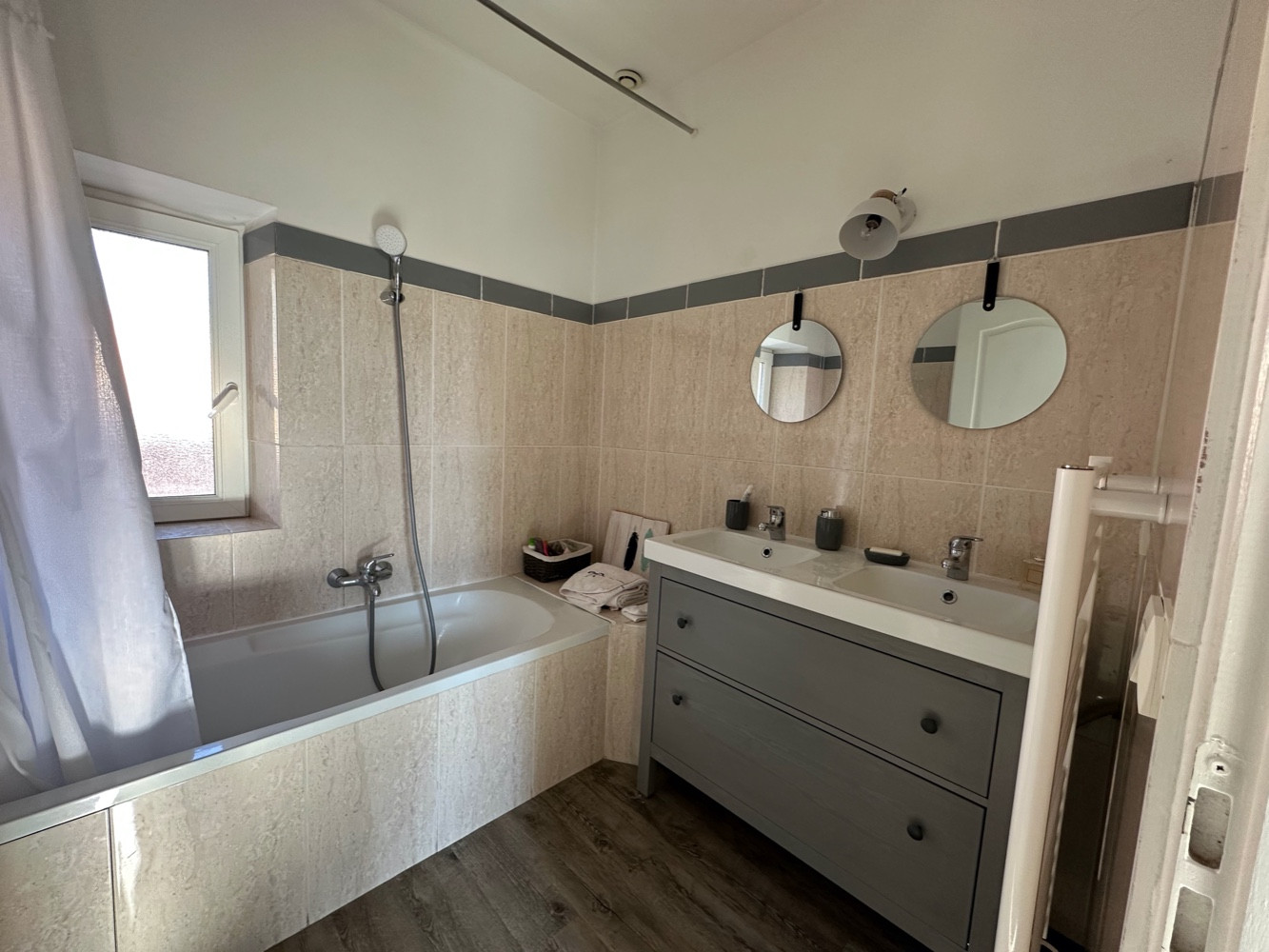 
                                                Vente
                                                 Les Arcs - Charmante bastide 5 pièces 120m2