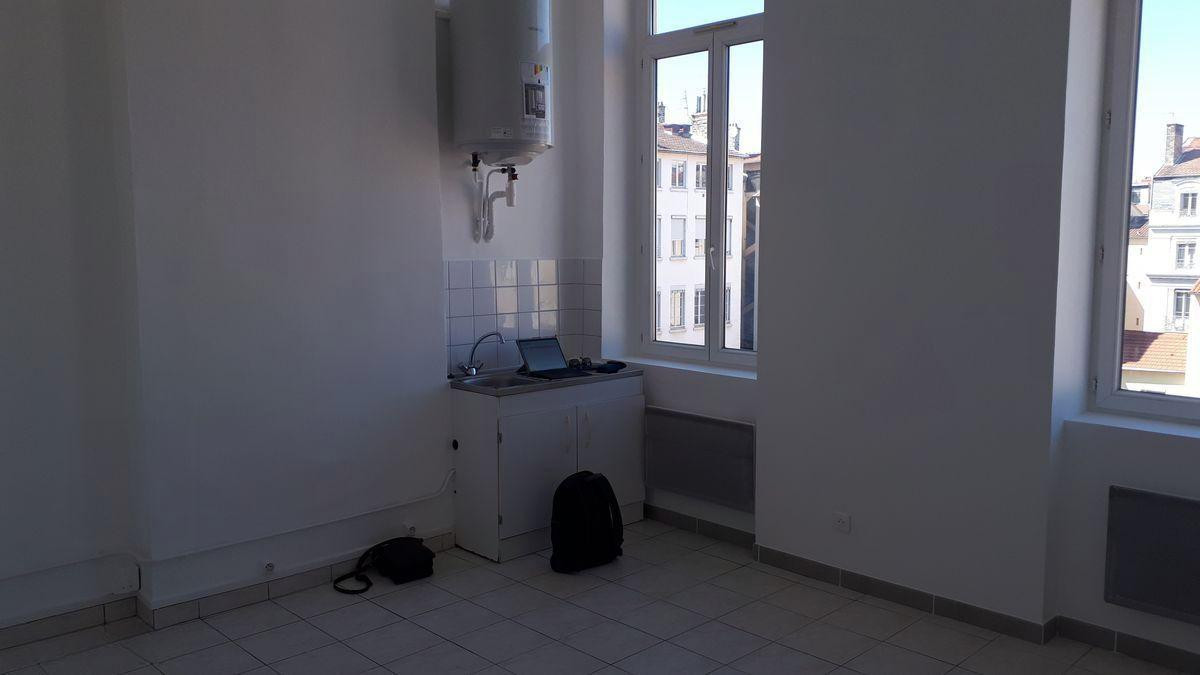 
                                                Location
                                                 Les Brotteaux