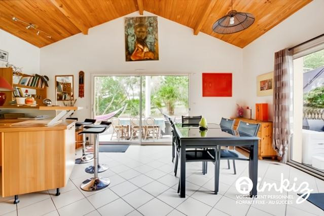 
                                                Vente
                                                 Les dunes, l’océan, maison atypique avec piscine