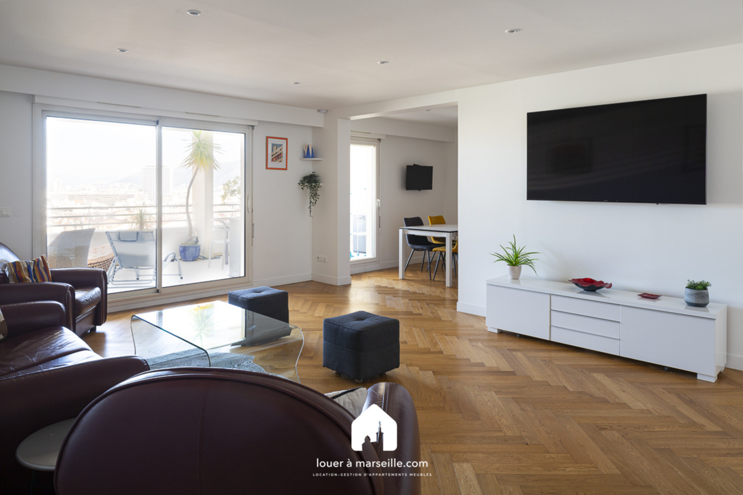 
                                                Location
                                                 Les Hauts de Breteuil