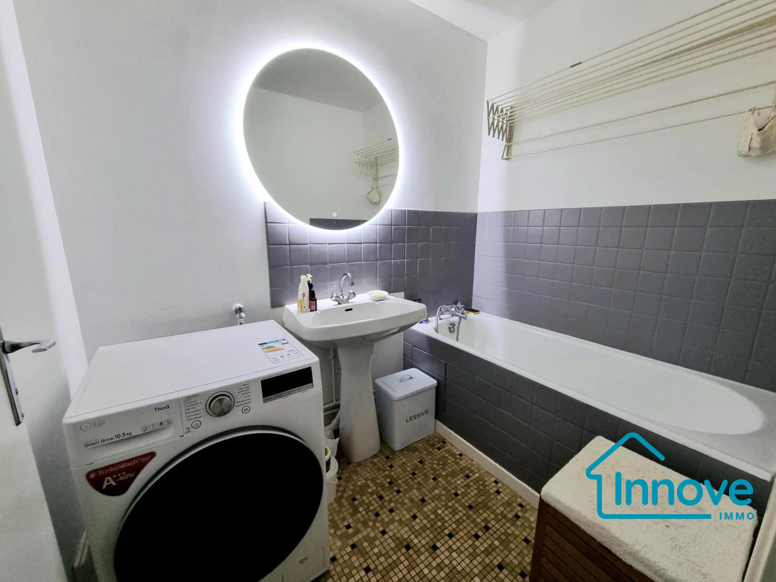 
                                                Vente
                                                 Les Prés en dernier étage appartement 3 chambres