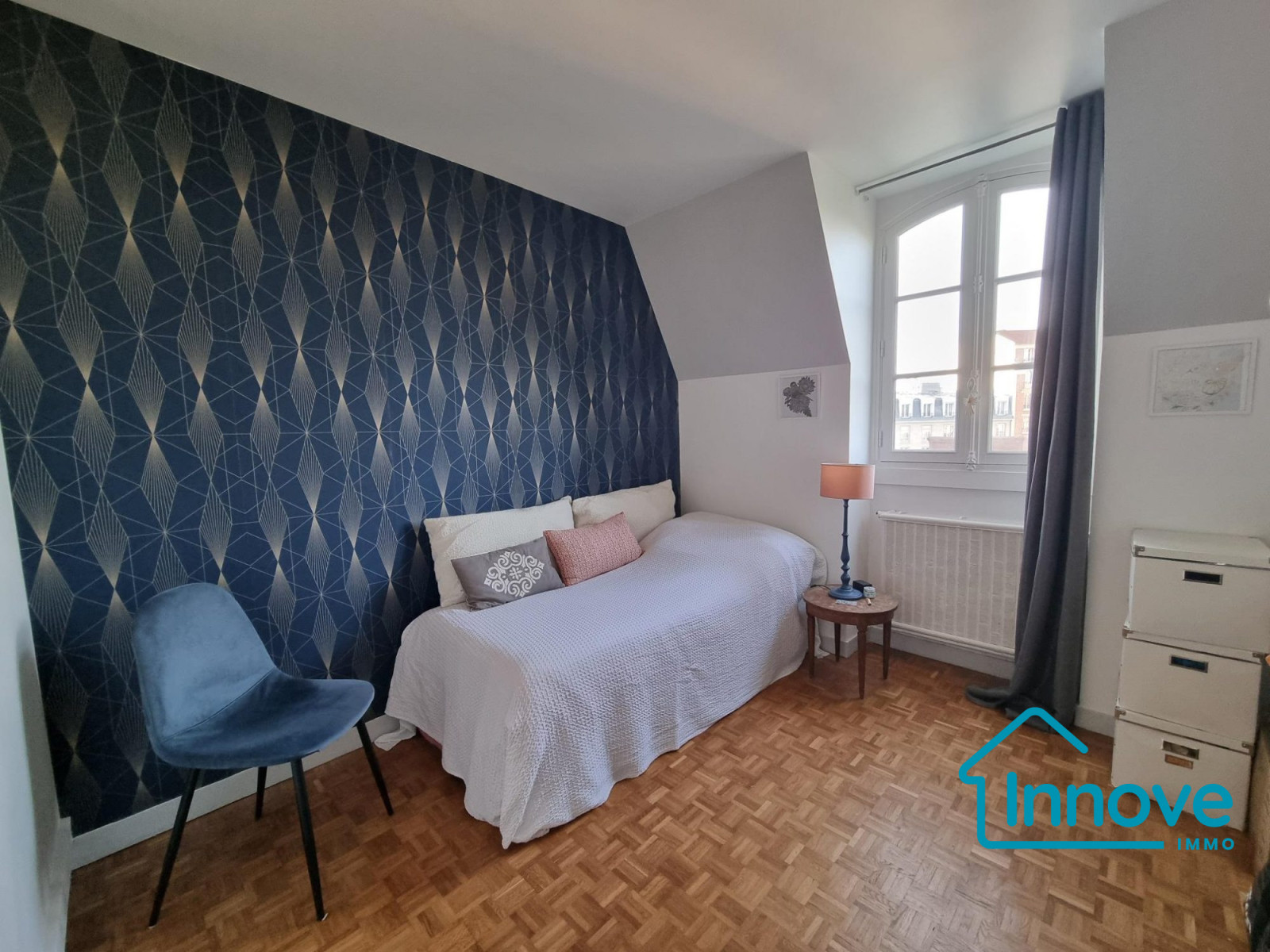 
                                                Vente
                                                 Les Prés en dernier étage appartement 3 chambres