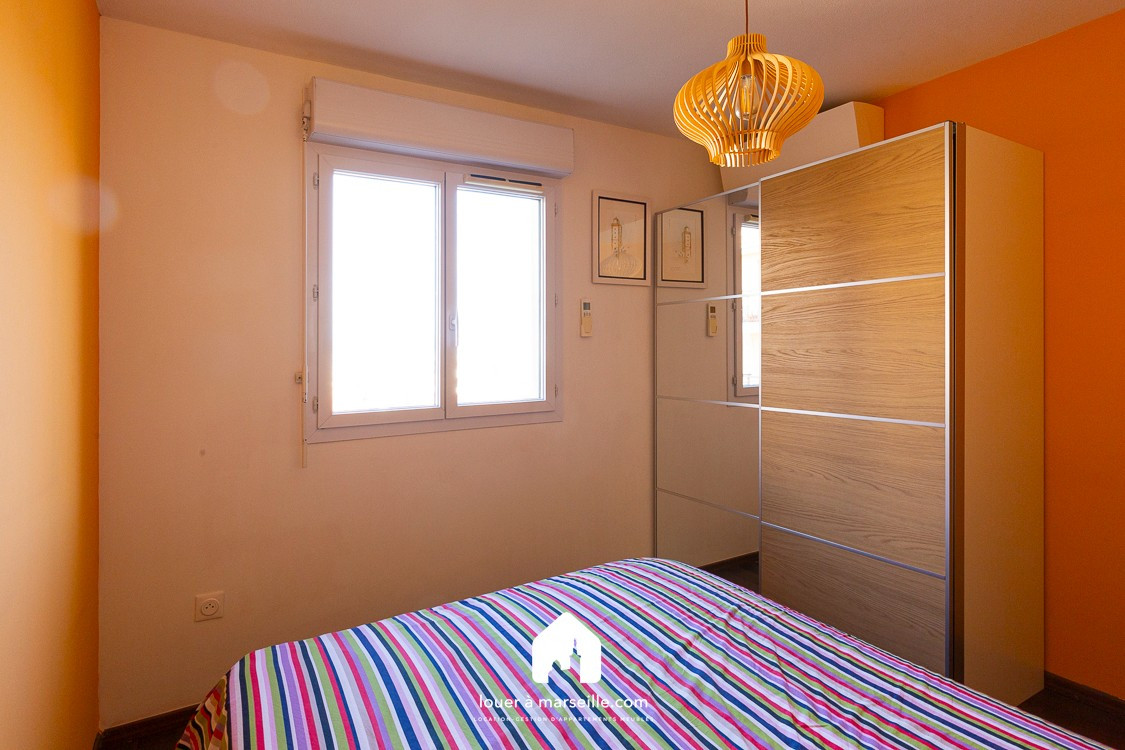 
                                                Location
                                                 Les toits de Tellene