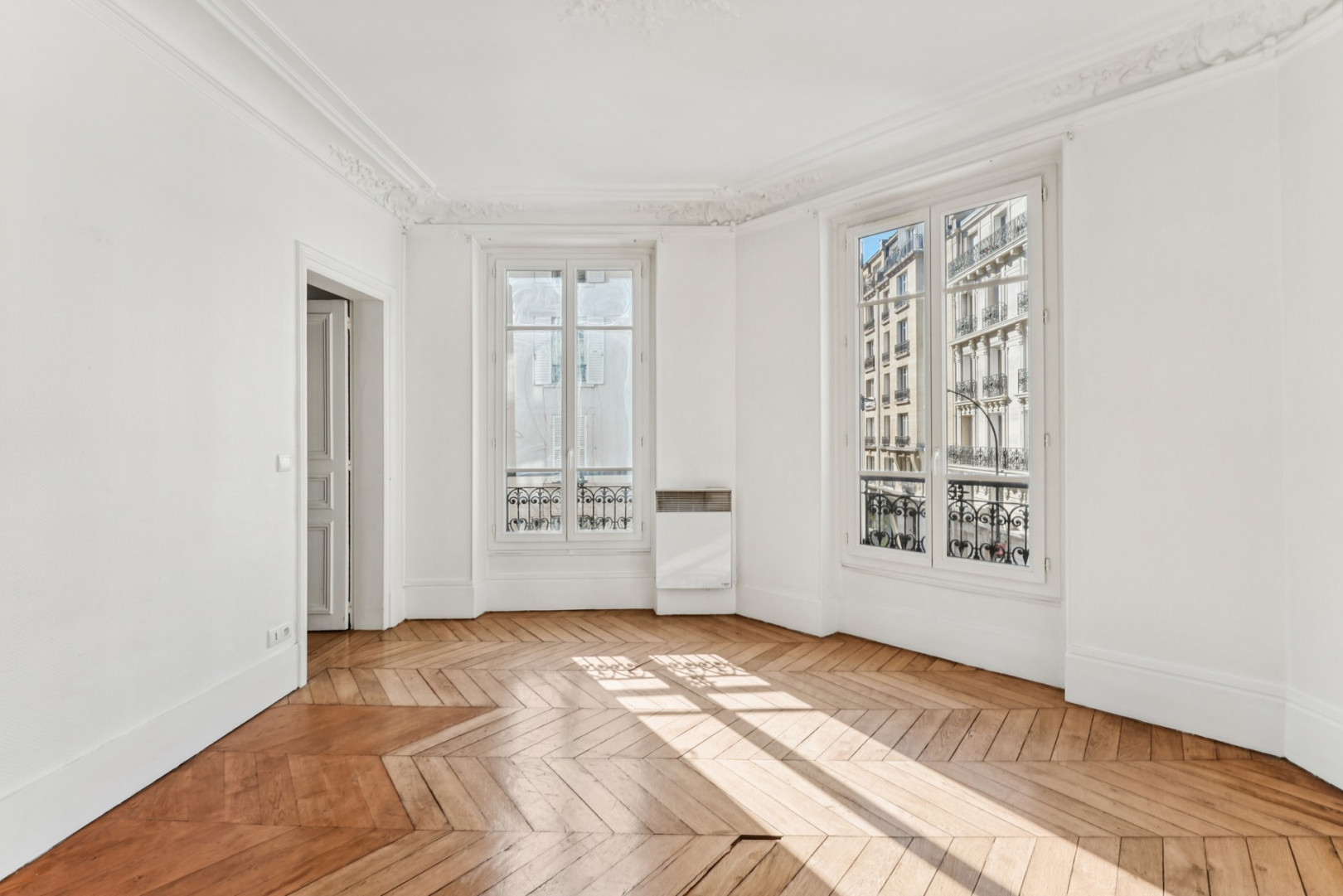 
                                                Vente
                                                 Levallois - 34 Rivay