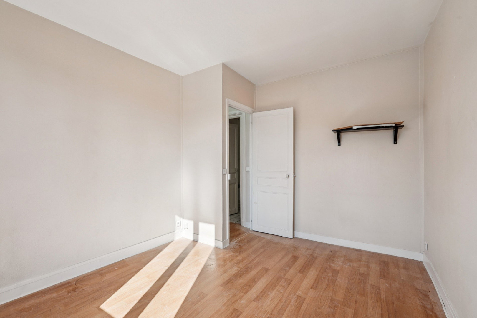 
                                                Vente
                                                 Levallois - 34 Rivay