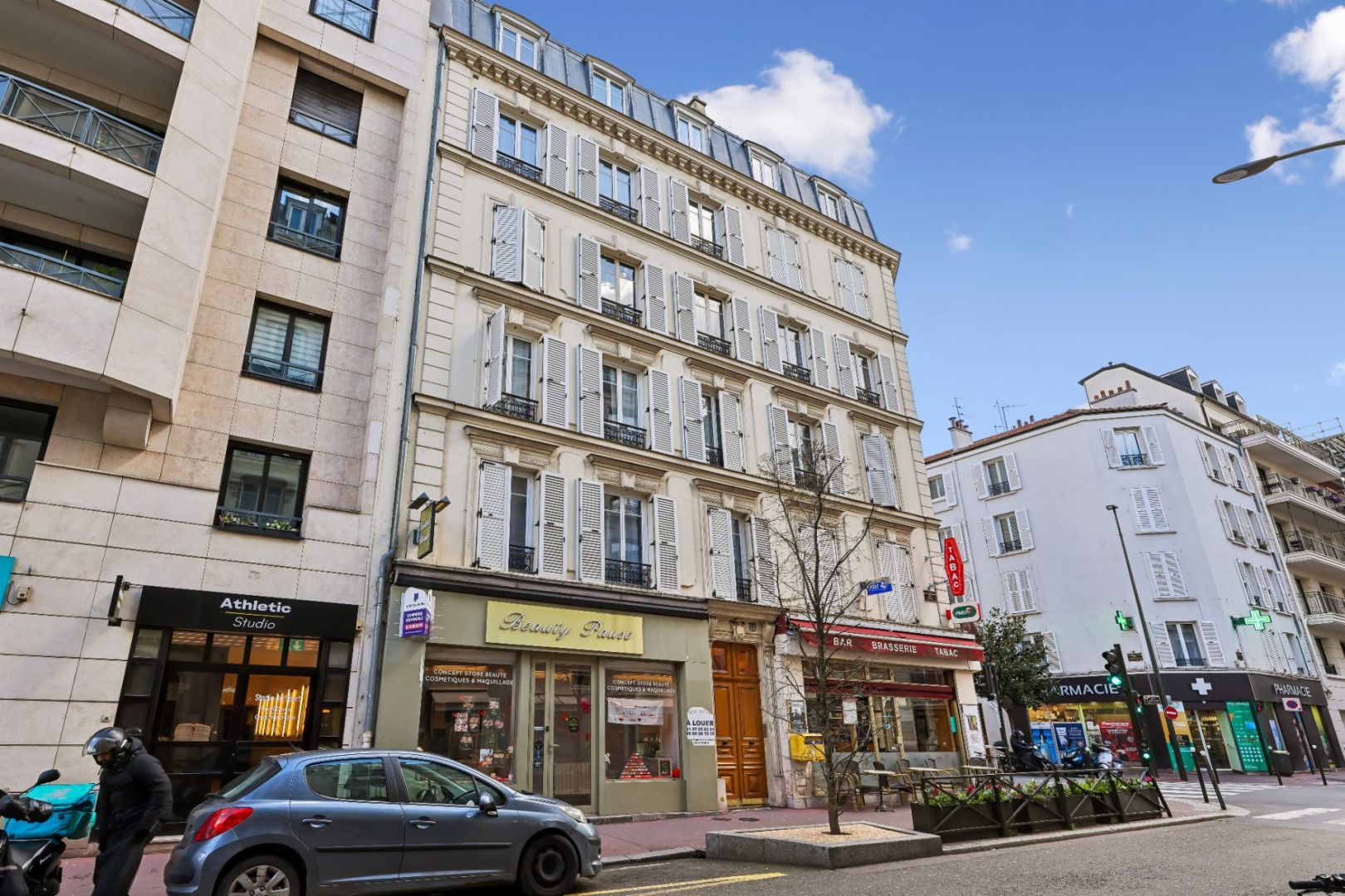 
                                                Vente
                                                 Levallois - 34 Rivay