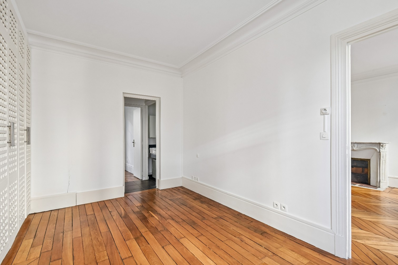 
                                                Vente
                                                 Levallois - 34 Rivay