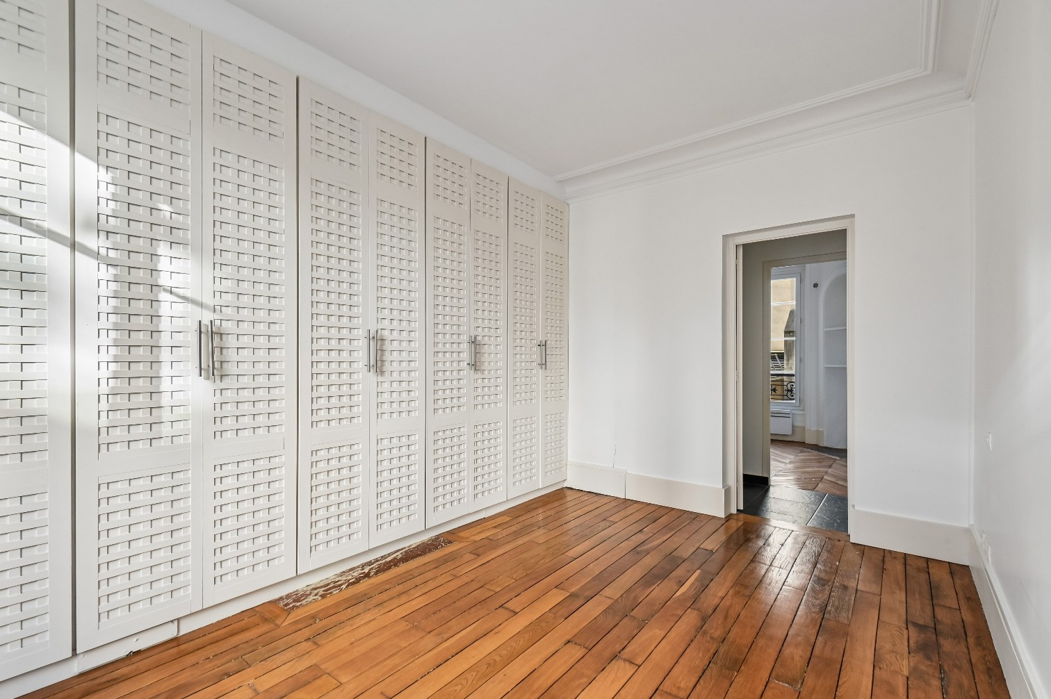 
                                                Vente
                                                 Levallois - 34 Rivay