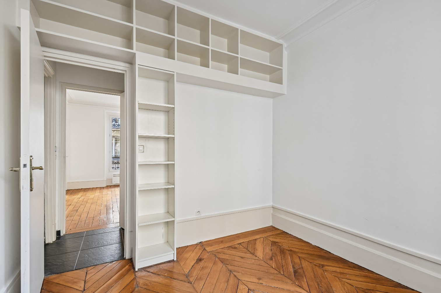 
                                                Vente
                                                 Levallois - 34 Rivay