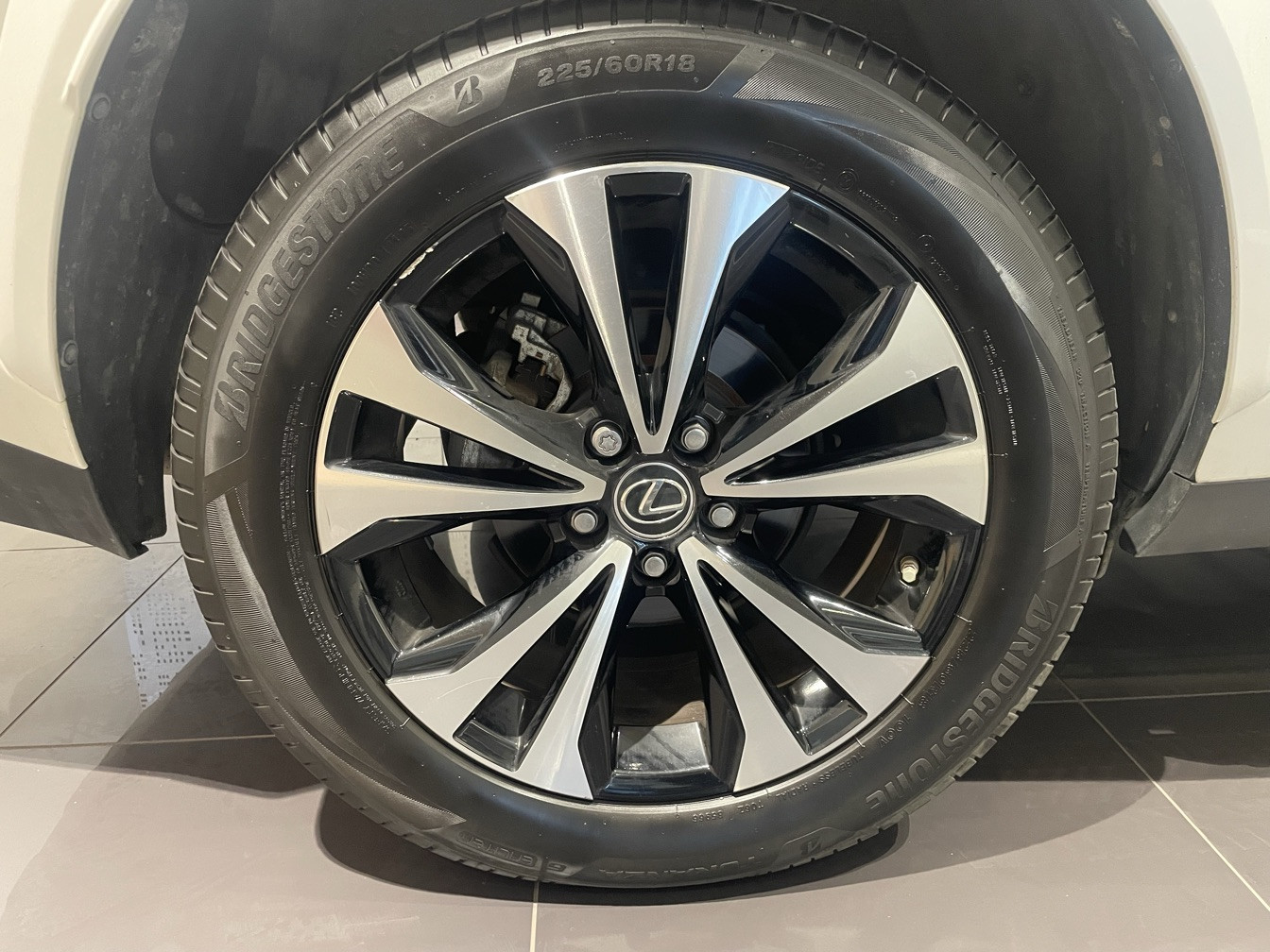 
                                                Voiture
                                                 LEXUS NX 300H HYBRIDE 2WD MC DESIGN APP MY21 SR