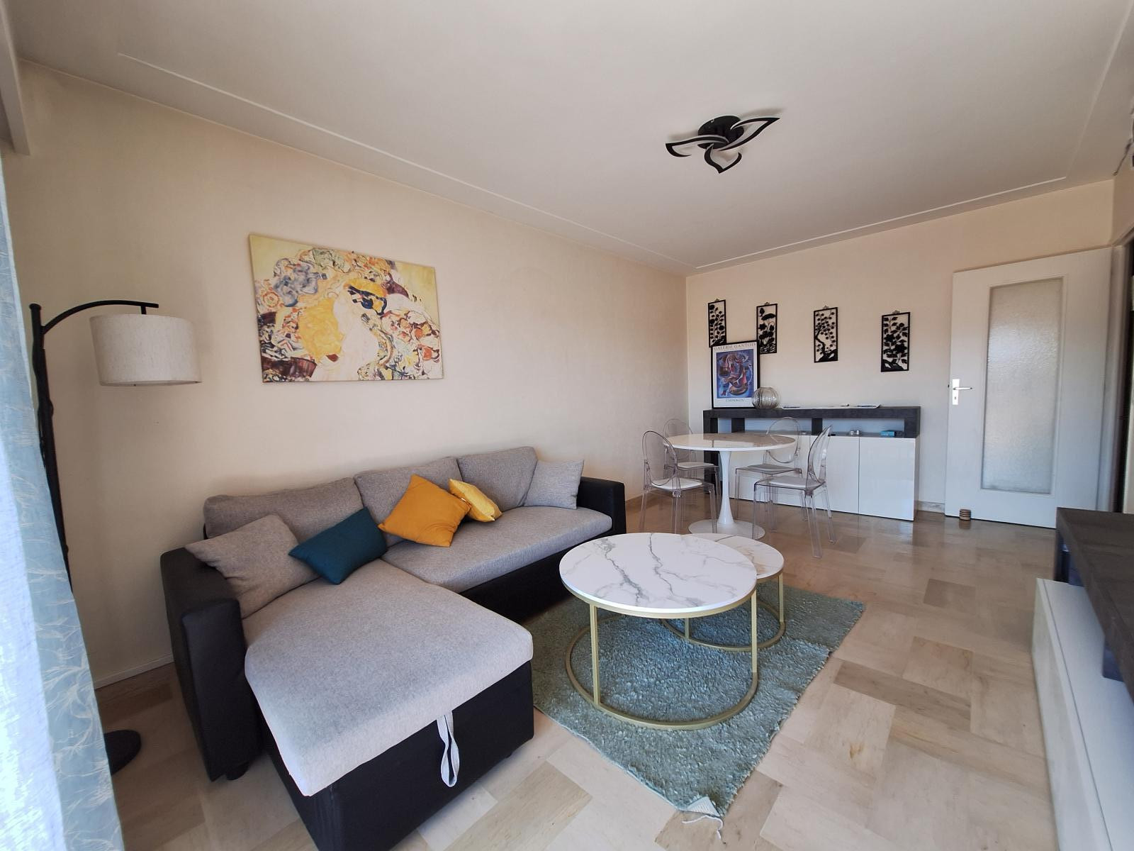 
                                                Location
                                                 LIBERATION BEAU 2 PIECES MEUBLE AVEC TERRASSE