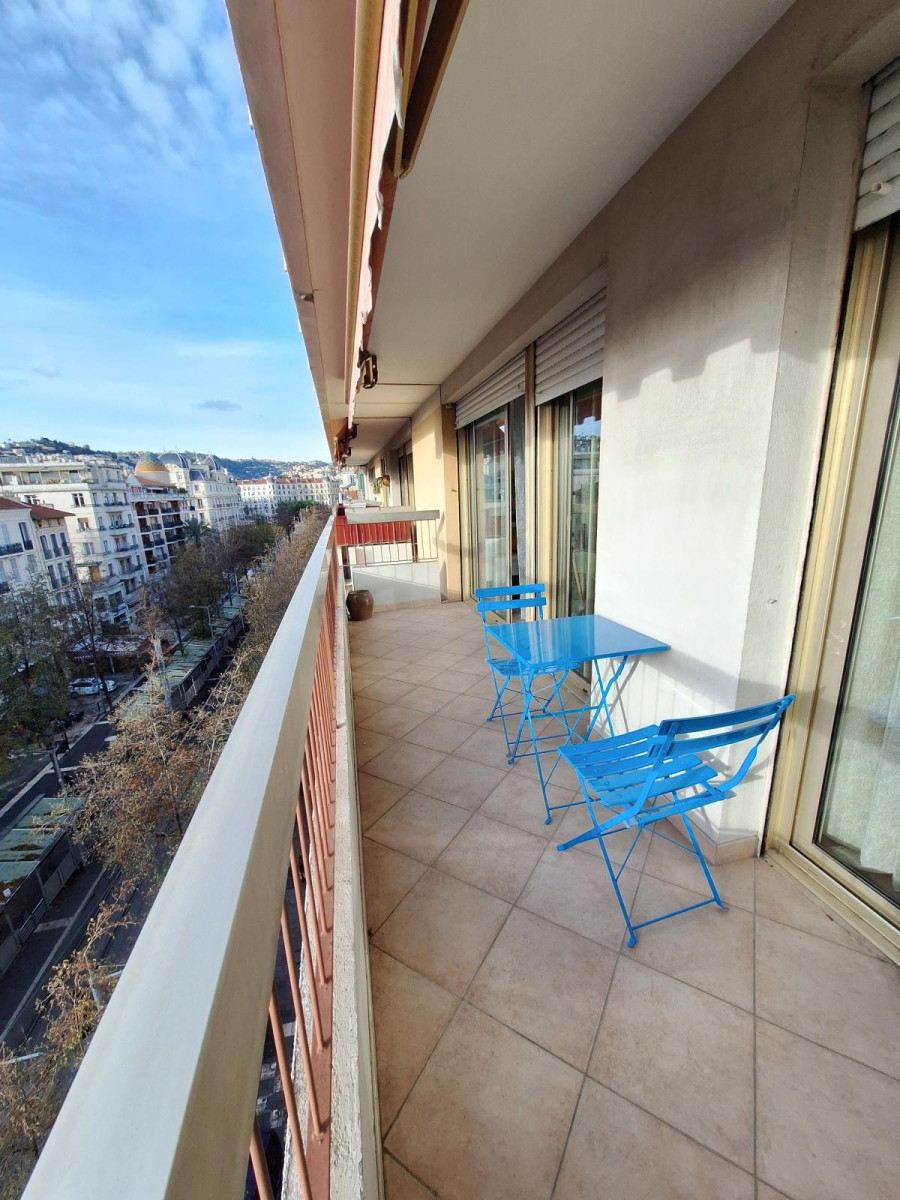 
                                                Location
                                                 LIBERATION BEAU 2 PIECES MEUBLE AVEC TERRASSE