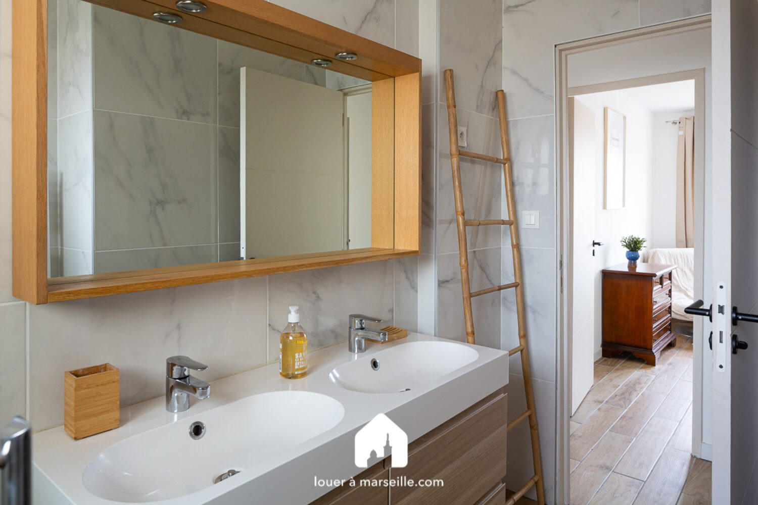 
                                                Colocation
                                                 L'Idéal Timone