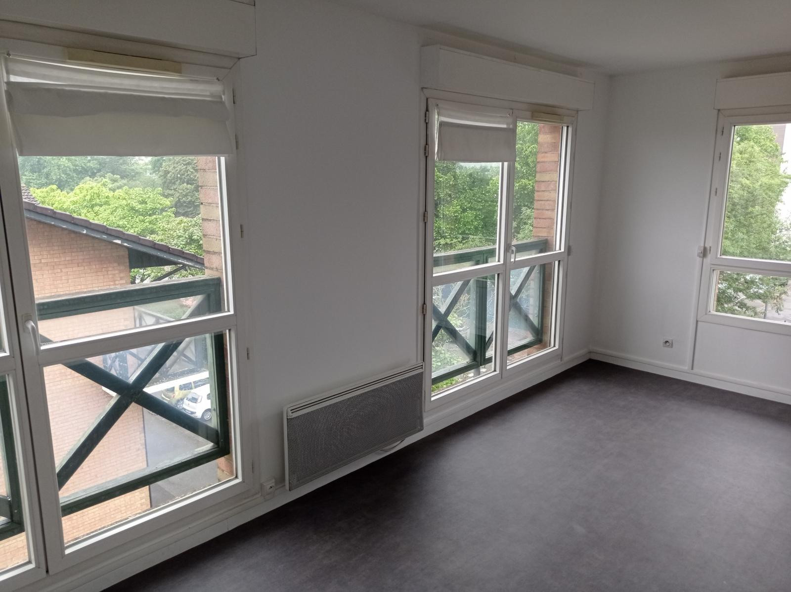 
                                                Location
                                                 Lille à saisir, location studio en excellent état