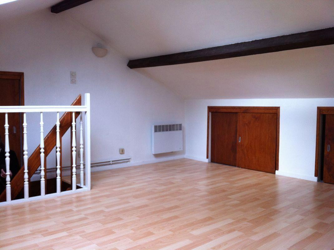 
                                                Location
                                                 Lille Ctre/ Vieux-Lille Quai du Wault beau T2