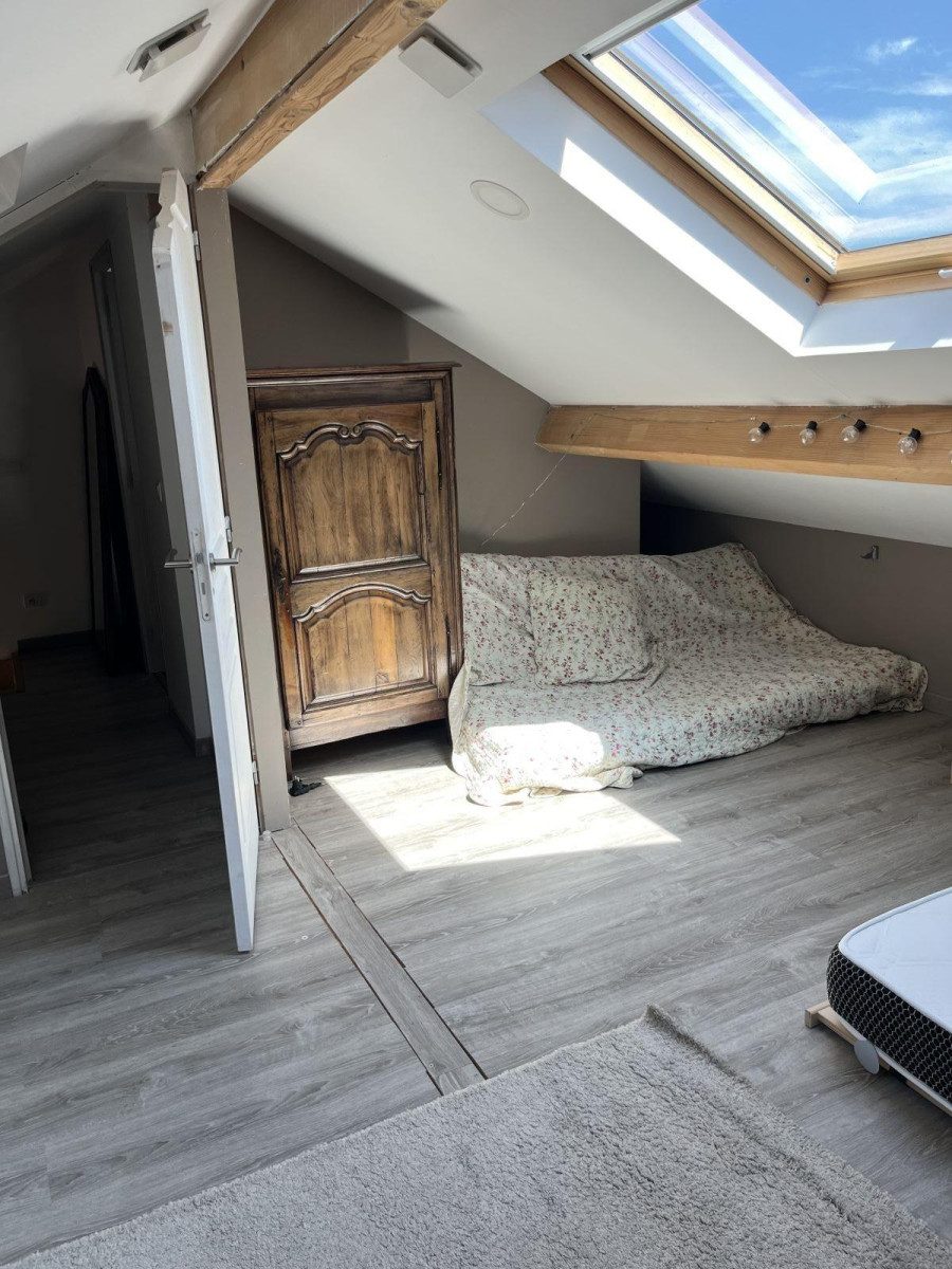 
                                                Colocation
                                                 Limitrophe Paris, maison calme proche M12 et M13
