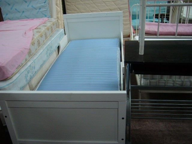 
                                                Meuble
                                                 Lit enfant blanc, promotion