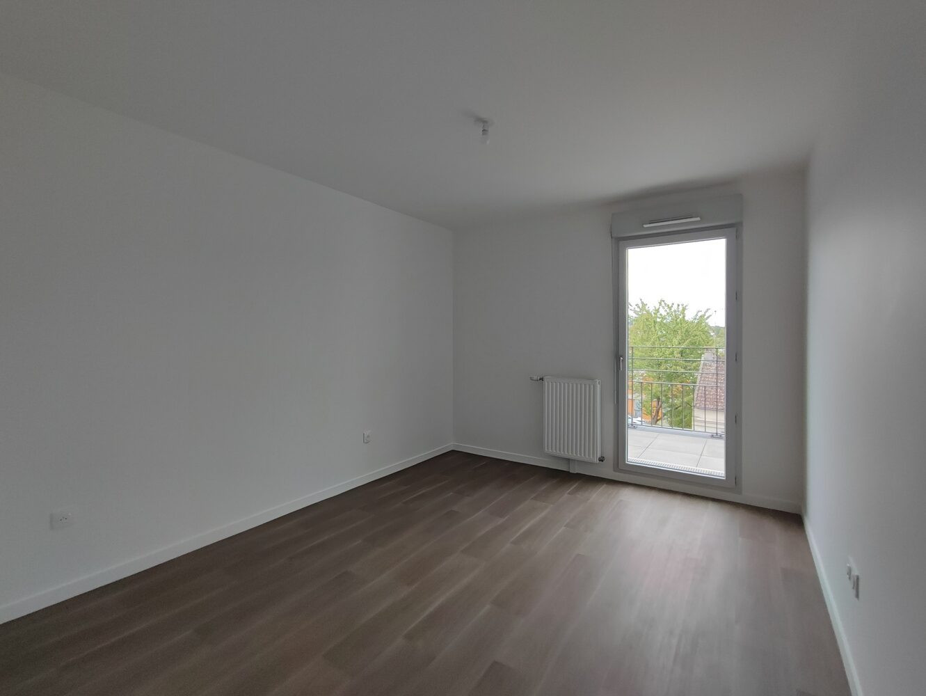 
                                                Location
                                                 Livry à louer 3 pièces avec balcon et parking double