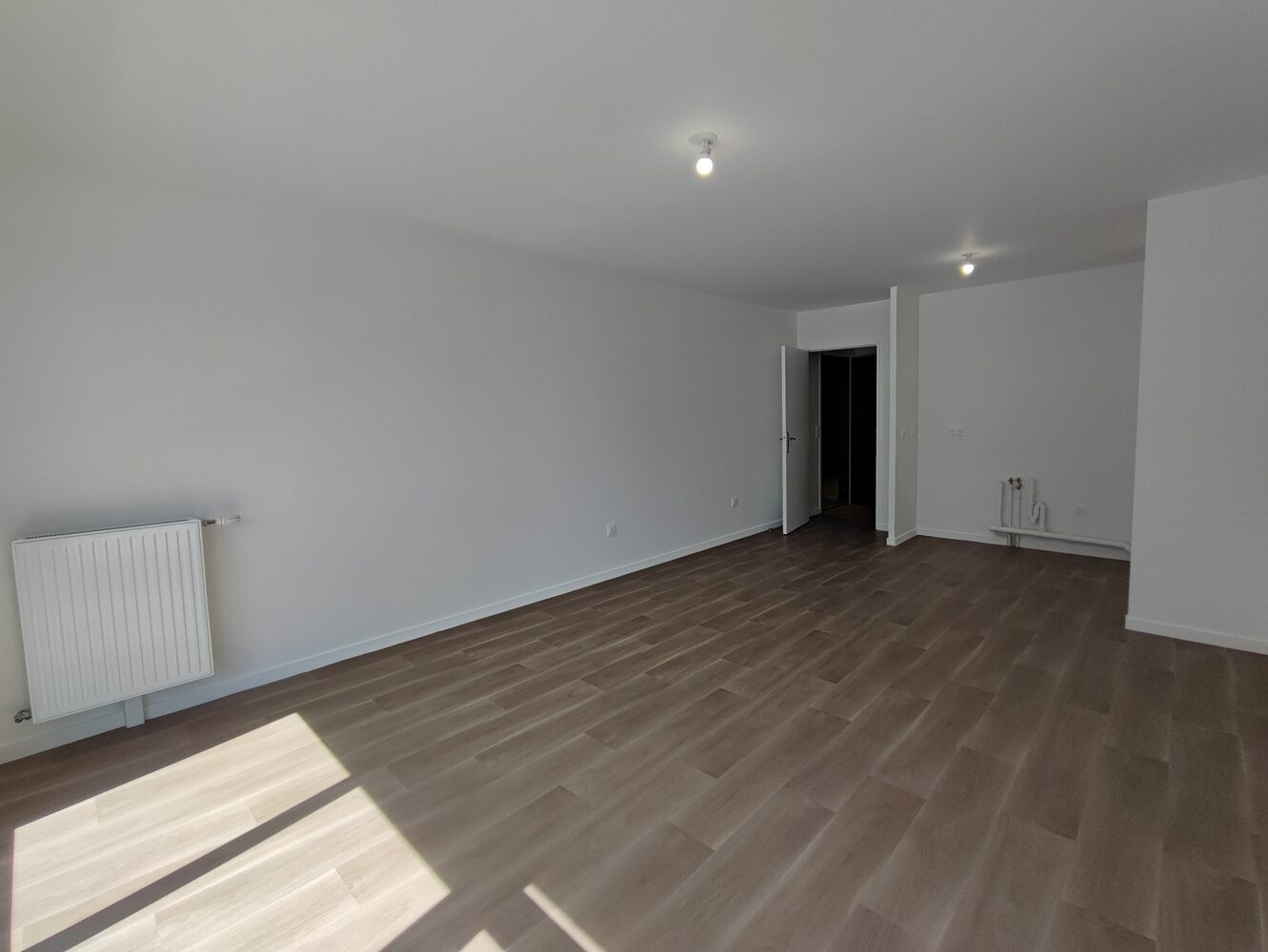 
                                                Location
                                                 Livry à louer 3 pièces avec balcon et parking double