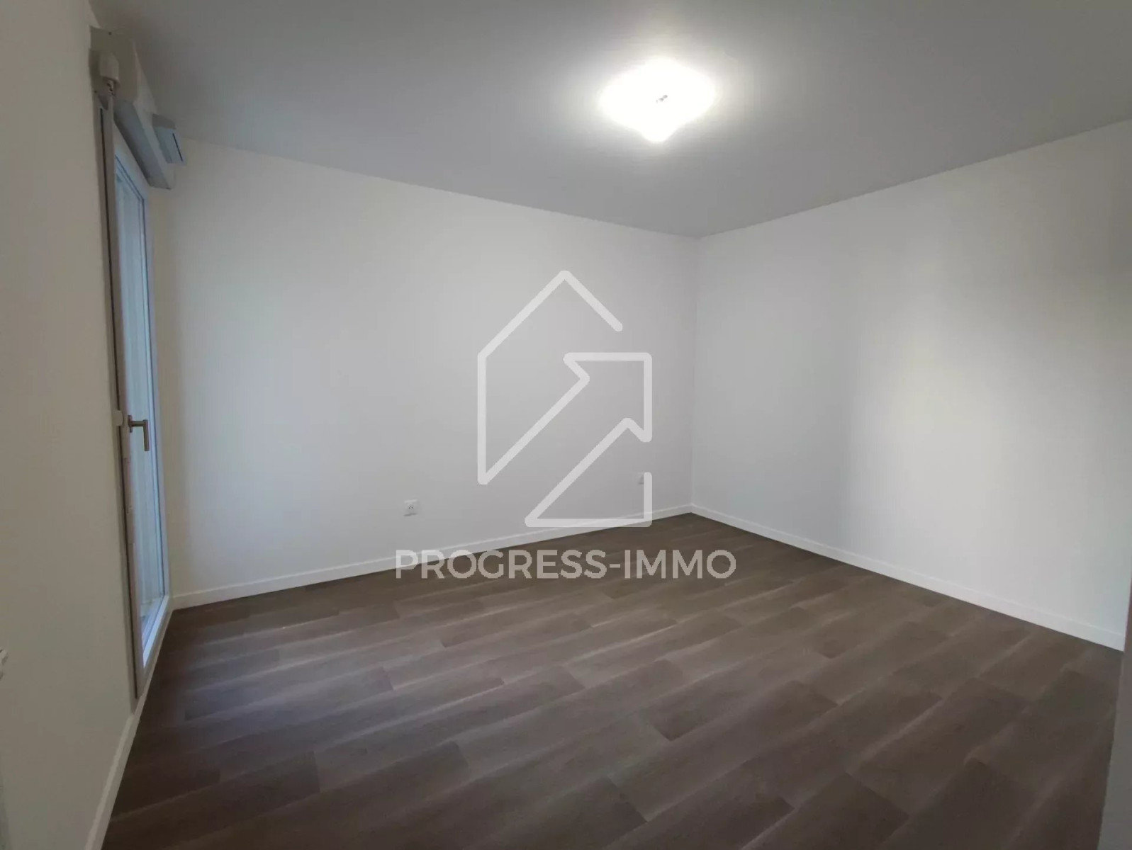 
                                                Location
                                                 Livry Gargan, 2 pièces dans résidence de 2022 avec balcon et parking