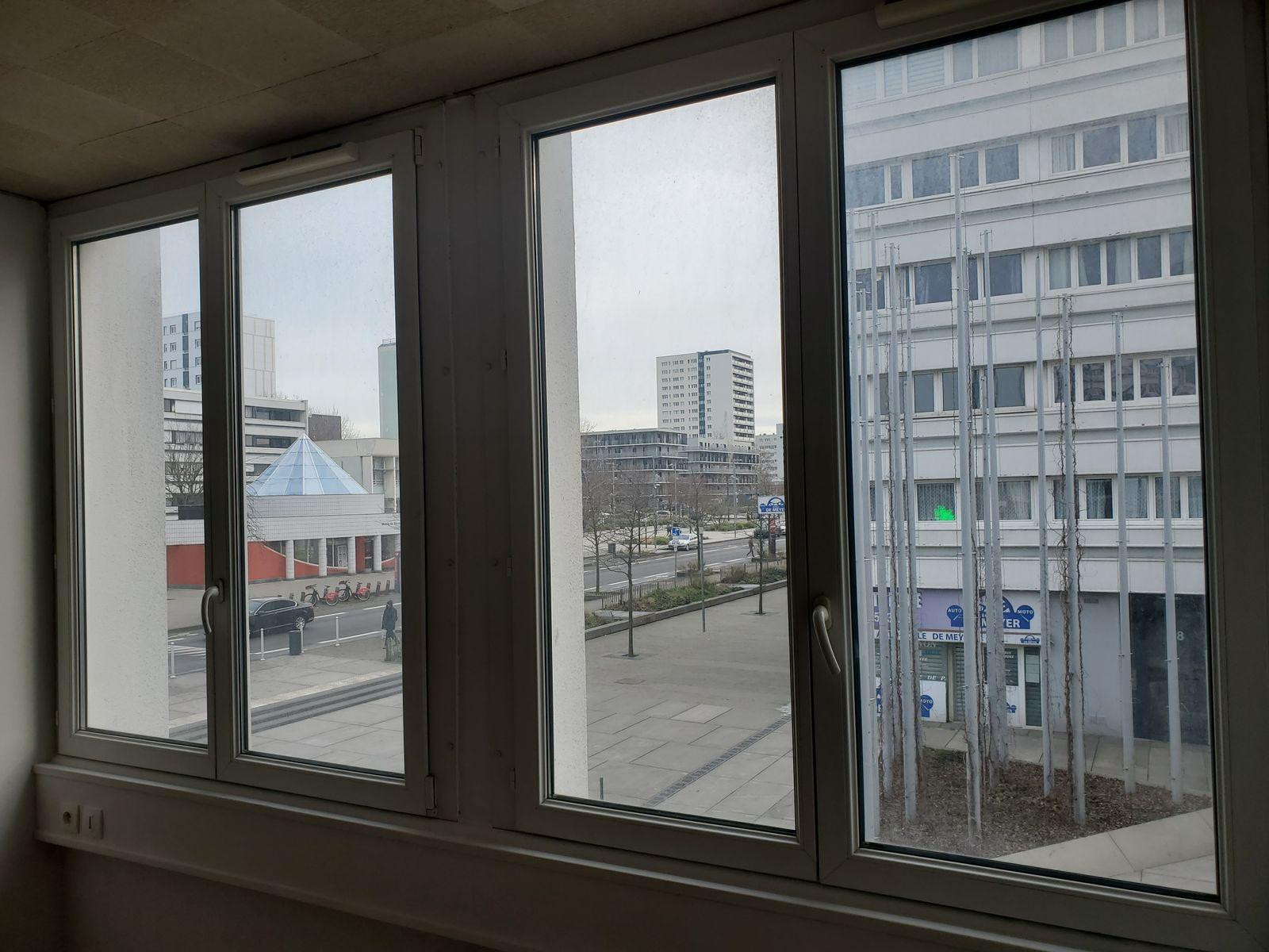 
                                                Location
                                                 Local/bureau professionnel