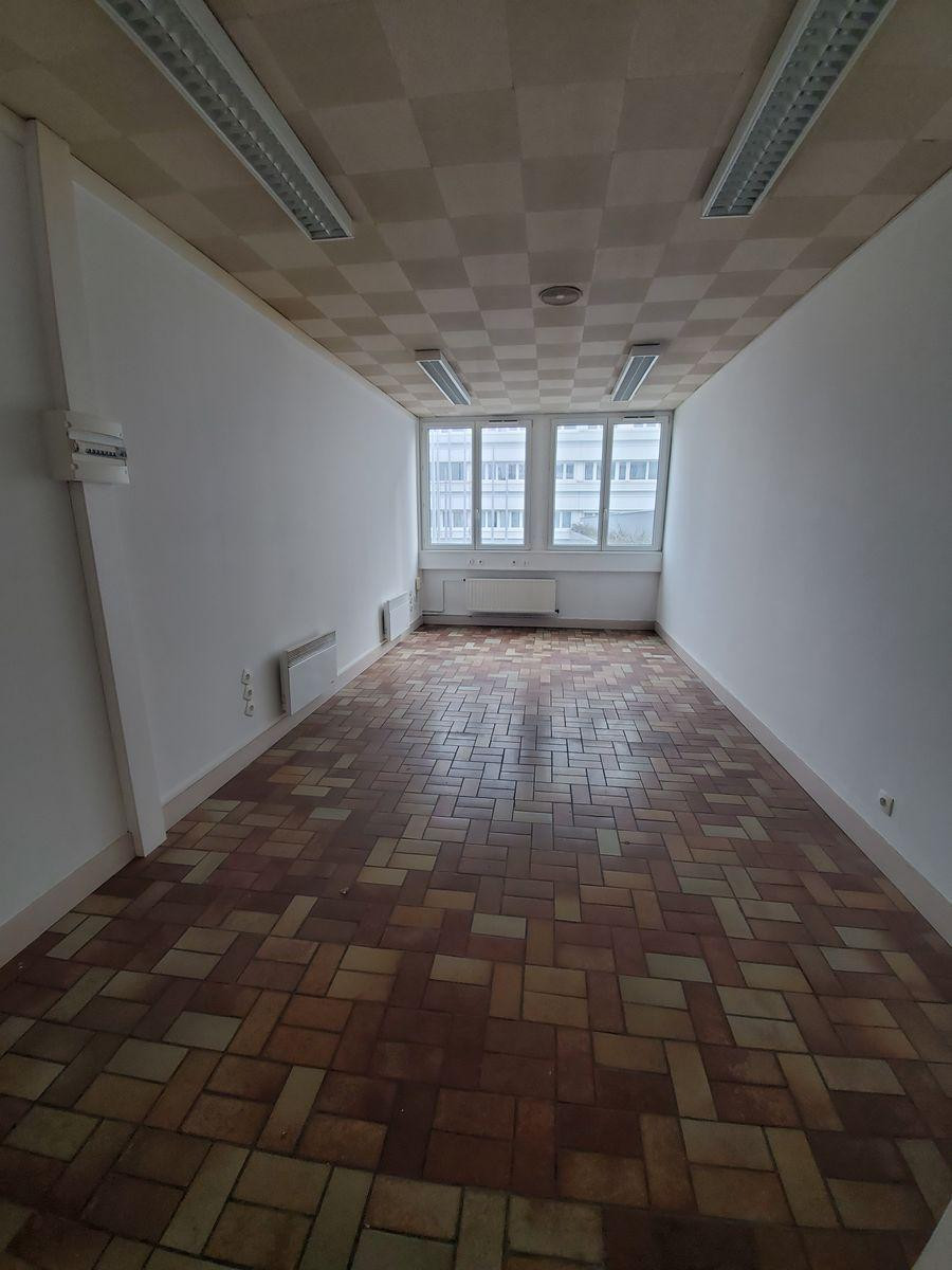 
                                                Location
                                                 Local/bureau professionnel