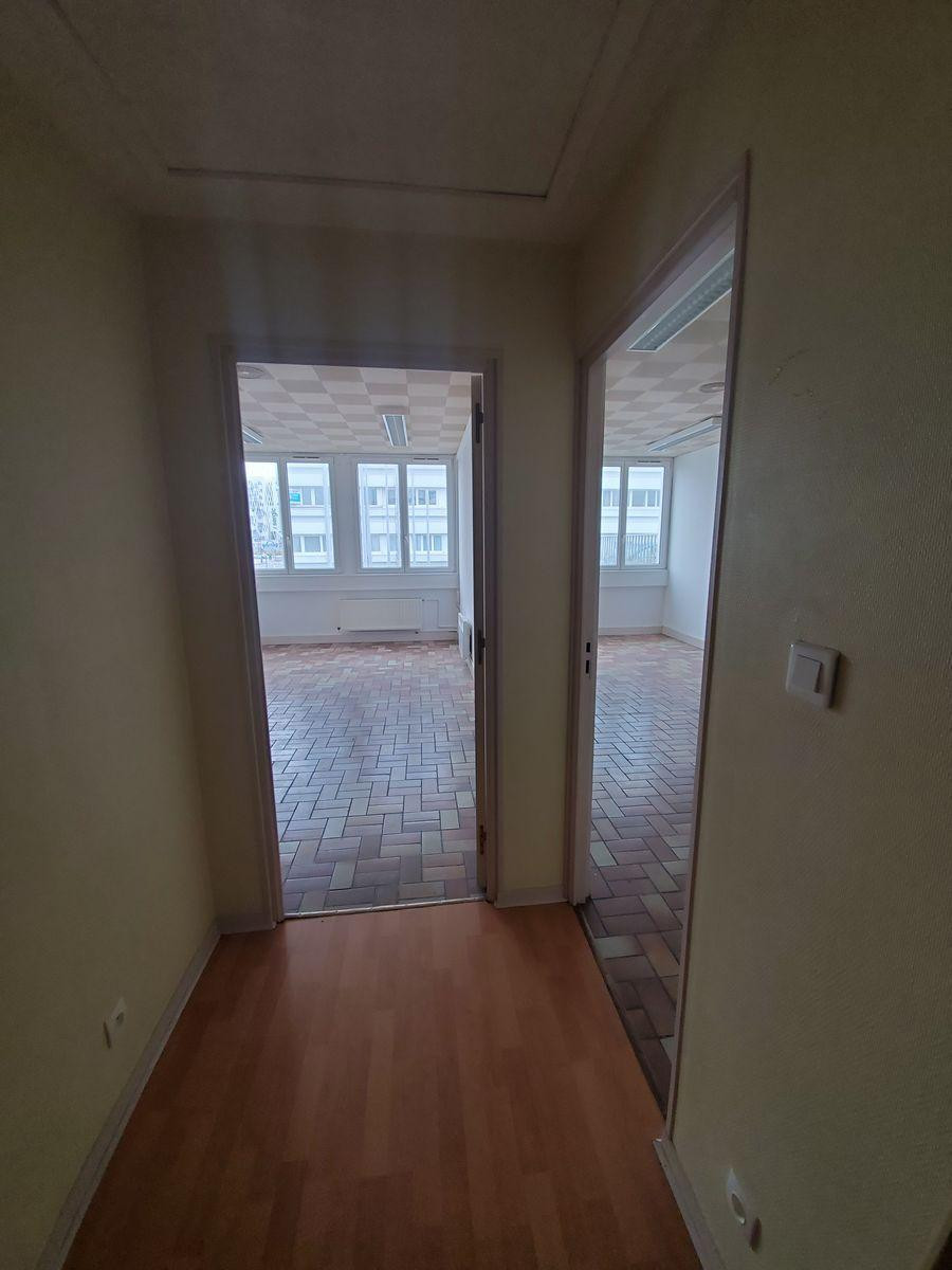 
                                                Location
                                                 Local/bureau professionnel