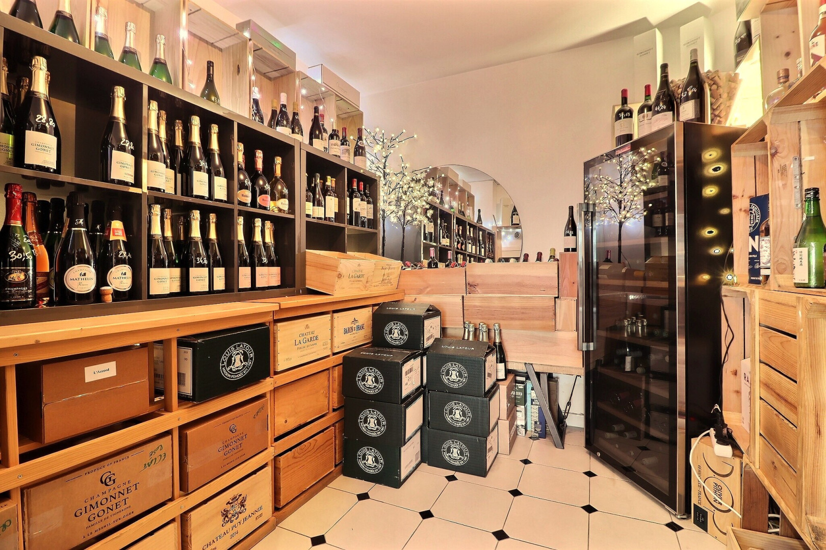 
                                                Vente
                                                 Local commercial 3 pièces