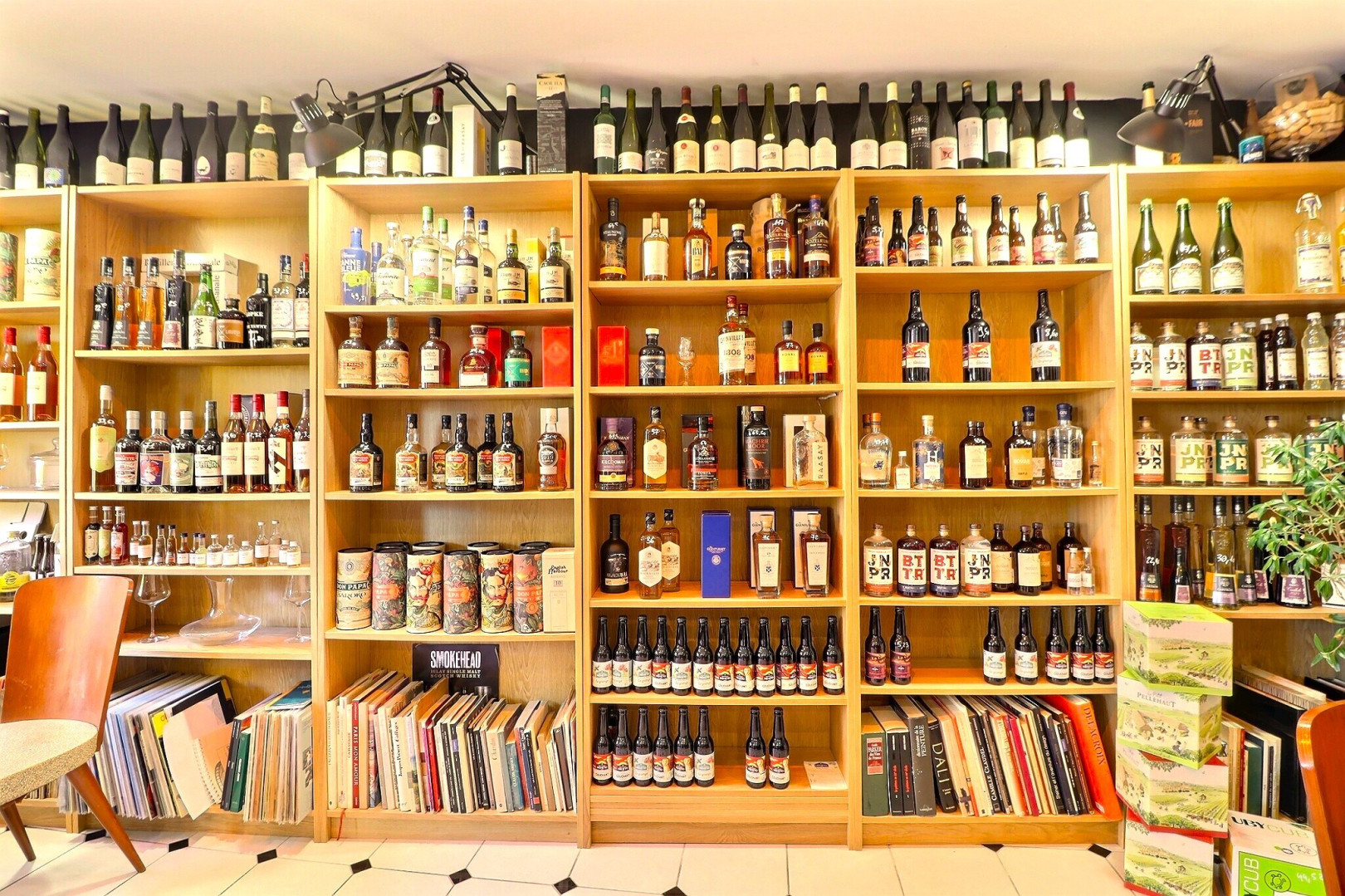 
                                                Vente
                                                 Local commercial 3 pièces