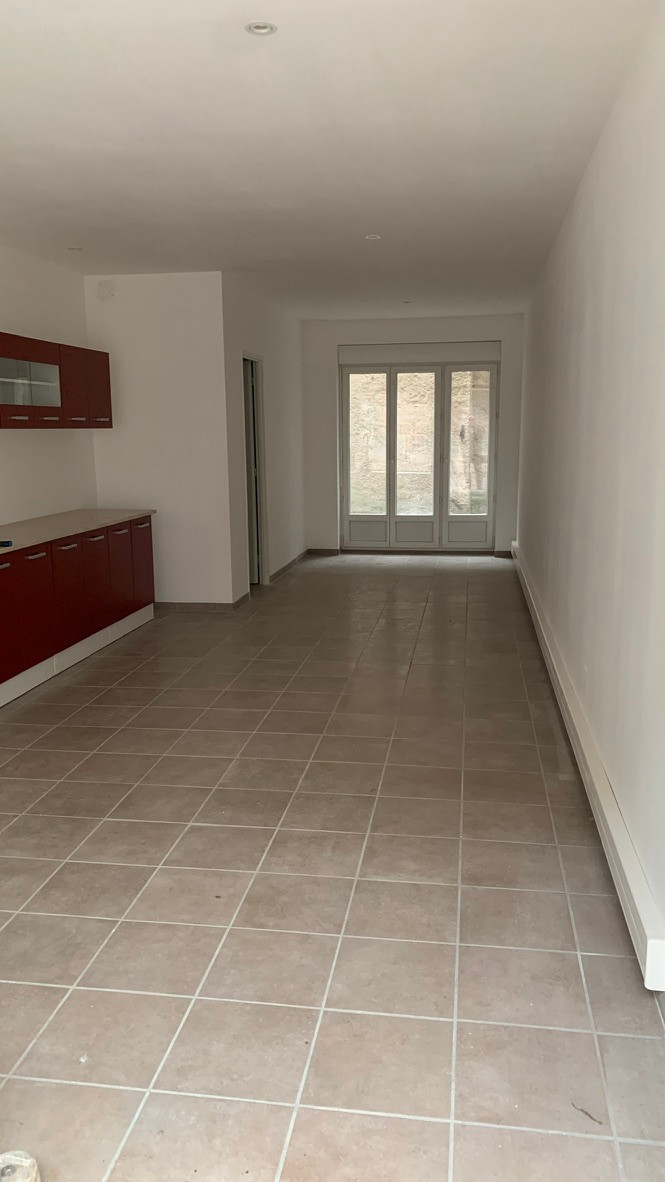 
                                                Location
                                                 LOCAL COMMERCIAL – 41 m² EN CENTRE-VILLE
