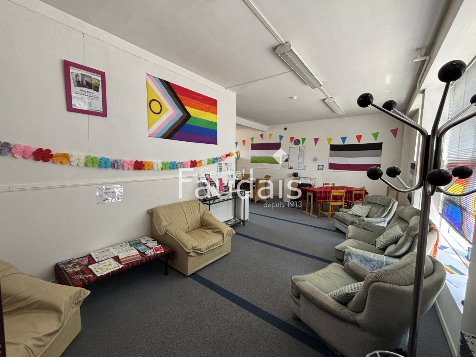 
                                                Vente
                                                 Local commercial 58 m2 proche gare SAINT LO